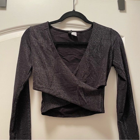 Divided Tops - Long Sleeve Wrap Crop Top